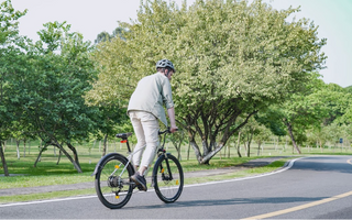 Xe đạp Hybrid là gì? Ưu nhược điểm và hướng dẫn cách chọn mua