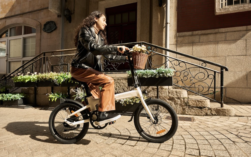 Lợi ích của việc đi xe đạp trợ lực đến trường