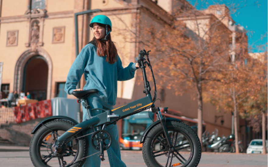 Nên mua xe đạp trợ lực bánh to hay nhỏ? Đối tượng sử dụng phù hợp với từng loại