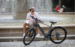 Chung tay bảo vệ môi trường cho thế hệ mai sau cùng ADO EBIKE